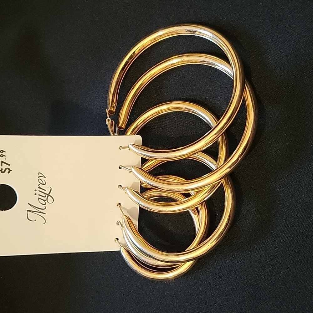 Set of 3 hoop earrings